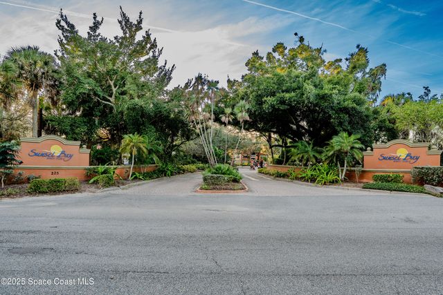 225 S Tropical Trail 311, Merritt Island, FL 32952