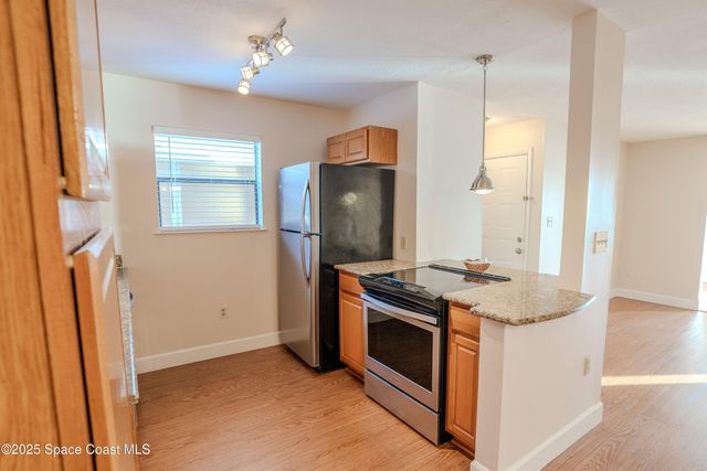 225 S Tropical Trail 311, Merritt Island, FL 32952