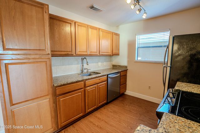 225 S Tropical Trail 311, Merritt Island, FL 32952