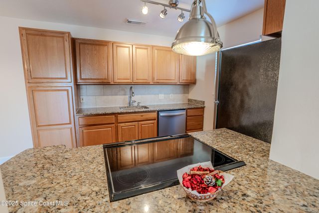 225 S Tropical Trail 311, Merritt Island, FL 32952