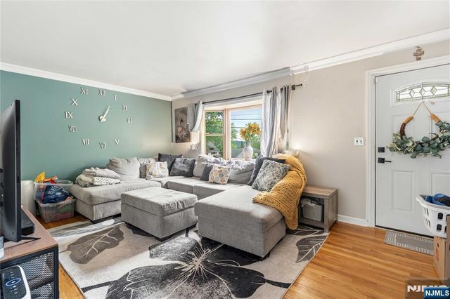 46 Pershing Place, Woodland Park, NJ 07424