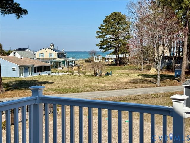 180 Marynetta Ave, Deltaville, VA 23043