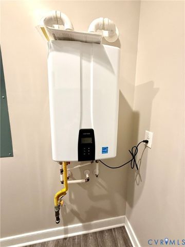 180 Marynetta Ave, Deltaville, VA 23043