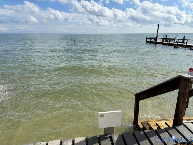 180 Marynetta Ave, Deltaville, VA 23043