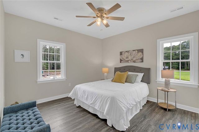 180 Marynetta Ave, Deltaville, VA 23043