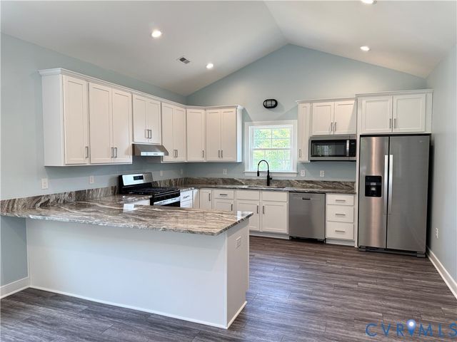 180 Marynetta Ave, Deltaville, VA 23043