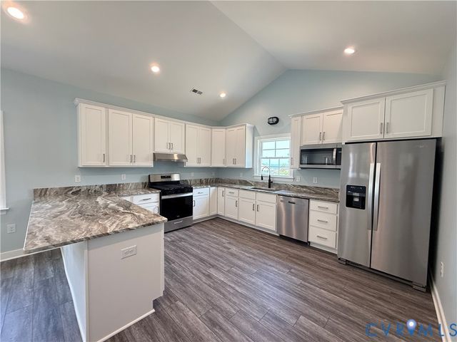 180 Marynetta Ave, Deltaville, VA 23043