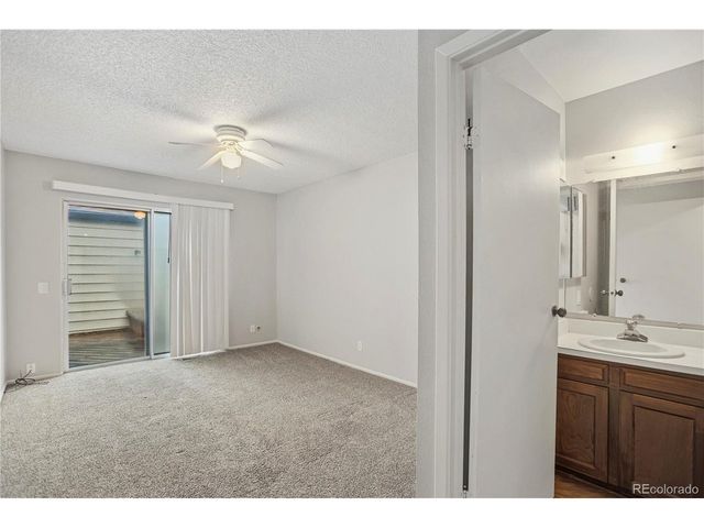 3695 S Kittredge St E, Aurora, CO 80013