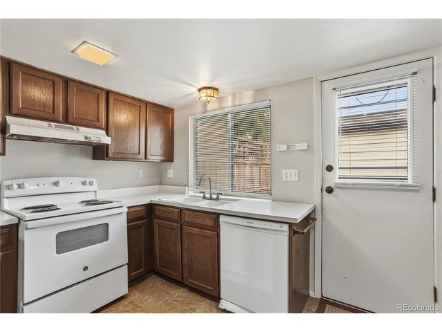 3695 S Kittredge St E, Aurora, CO 80013