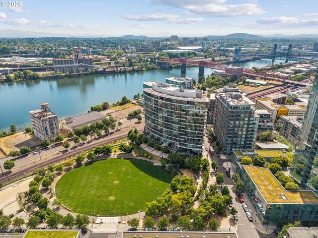 949 Nw OVERTON St 402, Portland, OR 97209