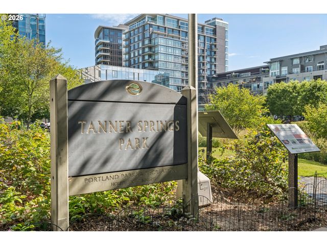 949 Nw OVERTON St 402, Portland, OR 97209