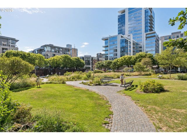 949 Nw OVERTON St 402, Portland, OR 97209