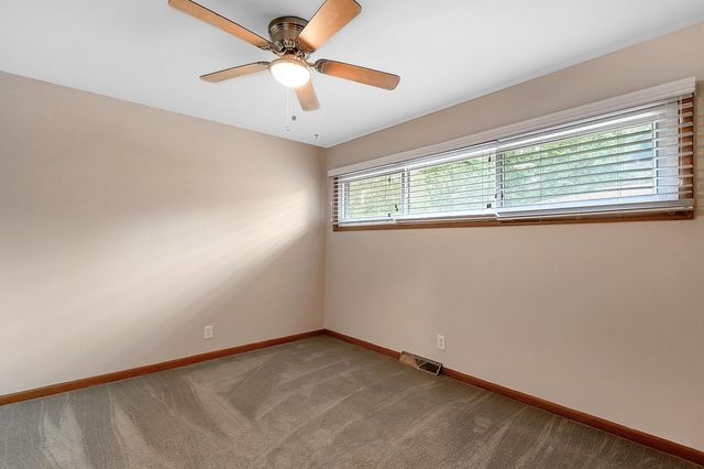 9901 W Hickory Ln, Wichita, KS 67212