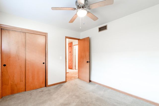 9901 W Hickory Ln, Wichita, KS 67212