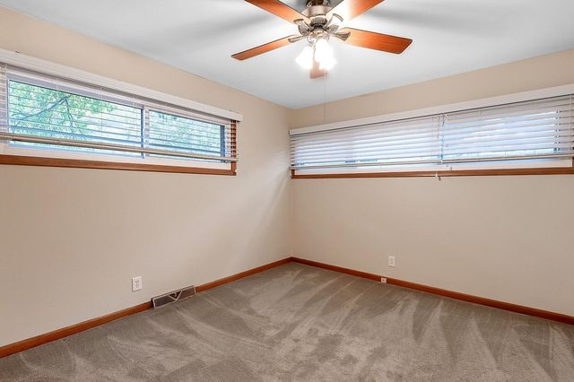 9901 W Hickory Ln, Wichita, KS 67212