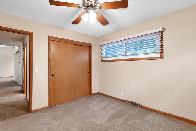 9901 W Hickory Ln, Wichita, KS 67212