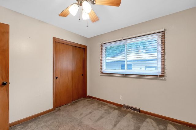 9901 W Hickory Ln, Wichita, KS 67212