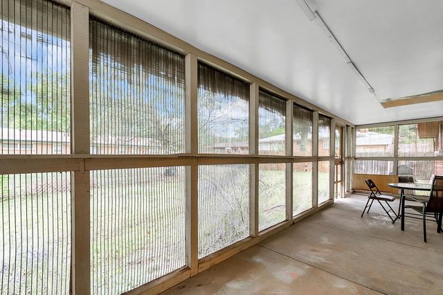 9901 W Hickory Ln, Wichita, KS 67212