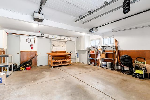 9901 W Hickory Ln, Wichita, KS 67212