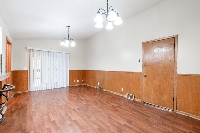 9901 W Hickory Ln, Wichita, KS 67212