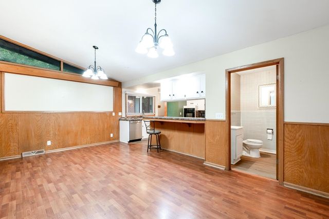 9901 W Hickory Ln, Wichita, KS 67212