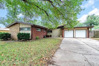 9901 W Hickory Ln, Wichita, KS 67212