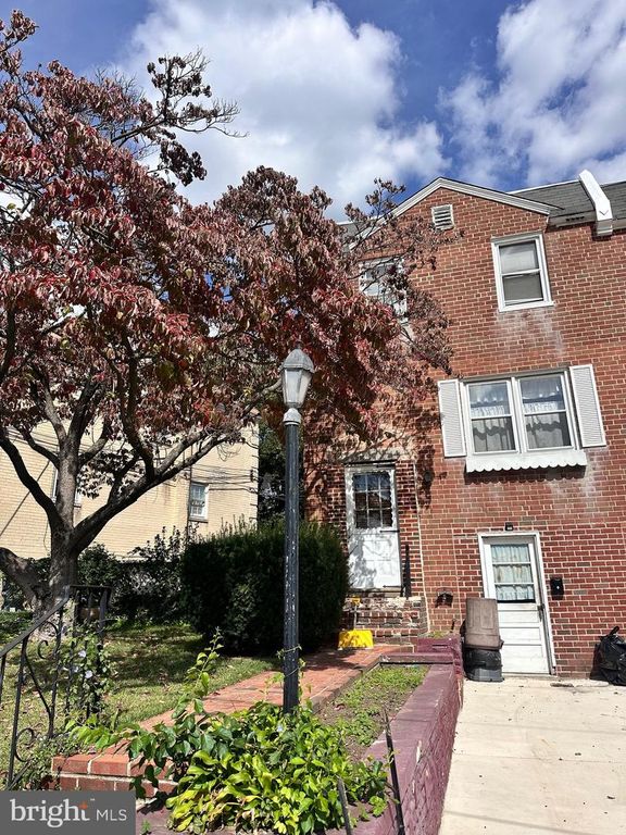 2837 ANGUS RD, Philadelphia, PA 19114