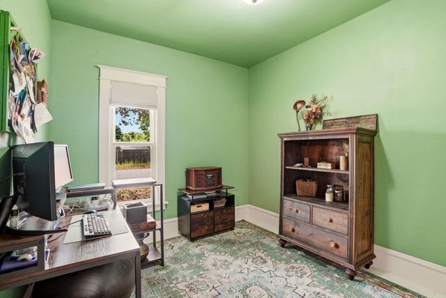 2526 E Boone Ave, Spokane, WA 99202