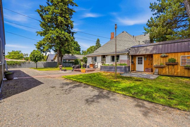 2526 E Boone Ave, Spokane, WA 99202