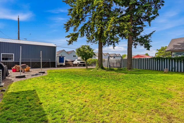 2526 E Boone Ave, Spokane, WA 99202