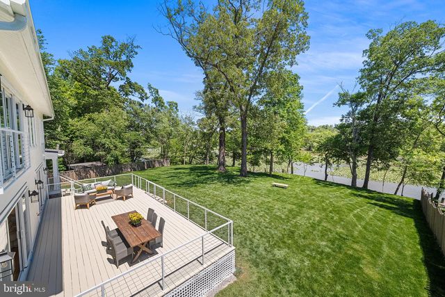 3175 WOODLAND LN, Alexandria, VA 22309
