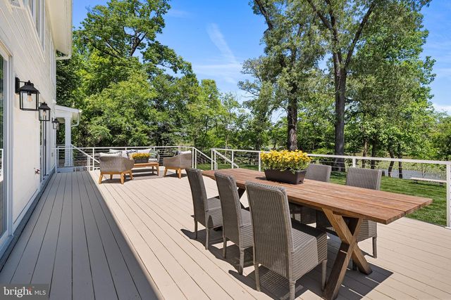 3175 WOODLAND LN, Alexandria, VA 22309