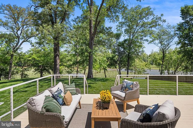 3175 WOODLAND LN, Alexandria, VA 22309