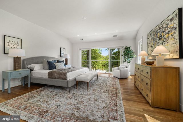3175 WOODLAND LN, Alexandria, VA 22309
