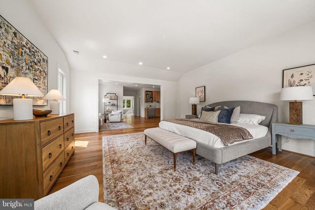 3175 WOODLAND LN, Alexandria, VA 22309