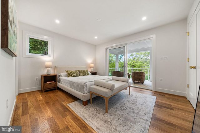 3175 WOODLAND LN, Alexandria, VA 22309