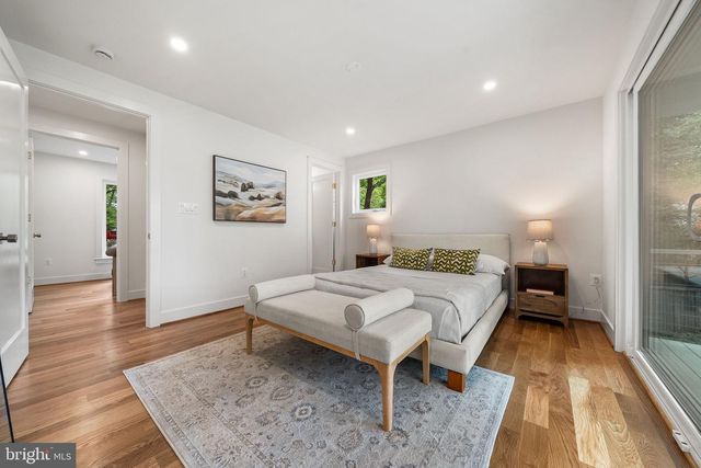 3175 WOODLAND LN, Alexandria, VA 22309