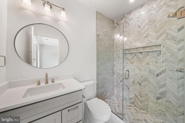 3175 WOODLAND LN, Alexandria, VA 22309