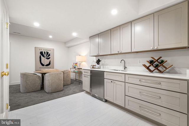 3175 WOODLAND LN, Alexandria, VA 22309