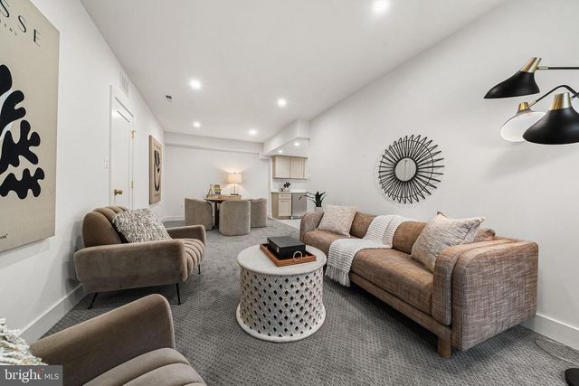 3175 WOODLAND LN, Alexandria, VA 22309