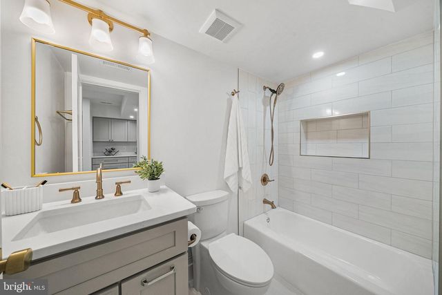 3175 WOODLAND LN, Alexandria, VA 22309