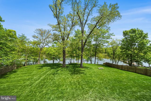 3175 WOODLAND LN, Alexandria, VA 22309