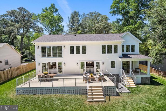 3175 WOODLAND LN, Alexandria, VA 22309