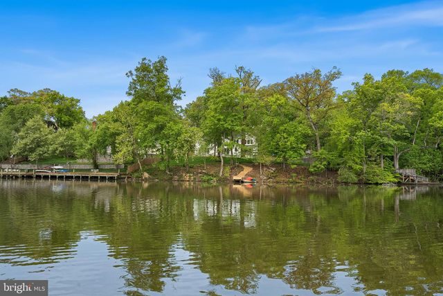 3175 WOODLAND LN, Alexandria, VA 22309