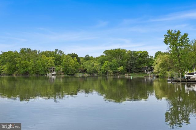 3175 WOODLAND LN, Alexandria, VA 22309