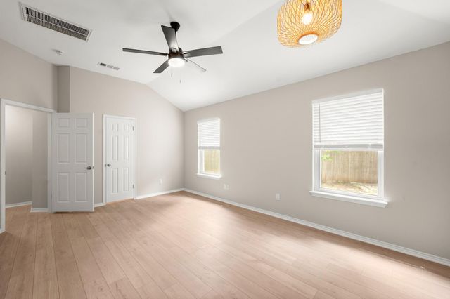 2113 Rosemary LN, Round Rock, TX 78664