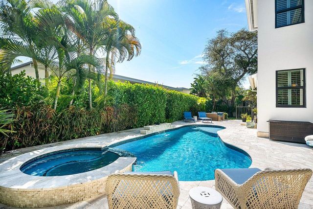 6 NW 11th Street, Delray Beach, FL 33444