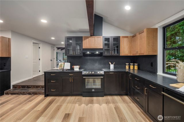 1311 SW Lake Roesiger Road, Snohomish, WA 98290