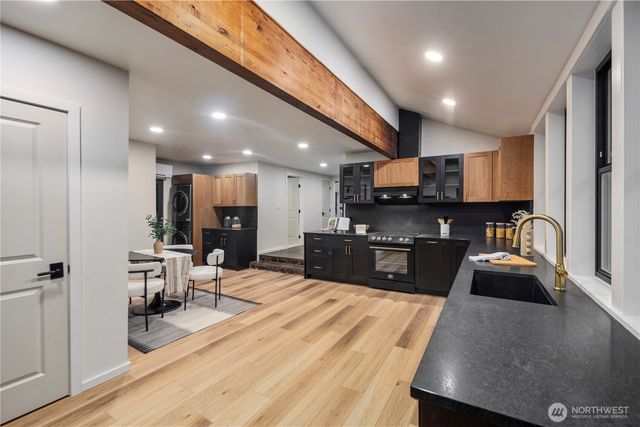 1311 SW Lake Roesiger Road, Snohomish, WA 98290