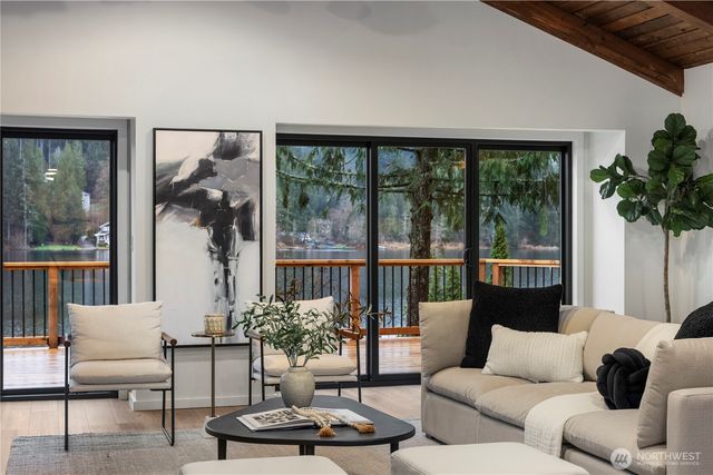 1311 SW Lake Roesiger Road, Snohomish, WA 98290